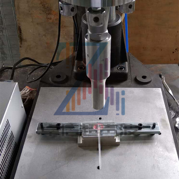 大闸蟹扎带防伪脚环压合超声波焊接机