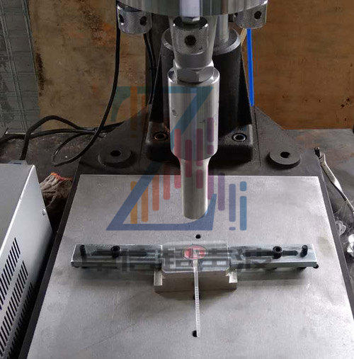 大闸蟹扎带防伪脚环压合超声波焊接机
